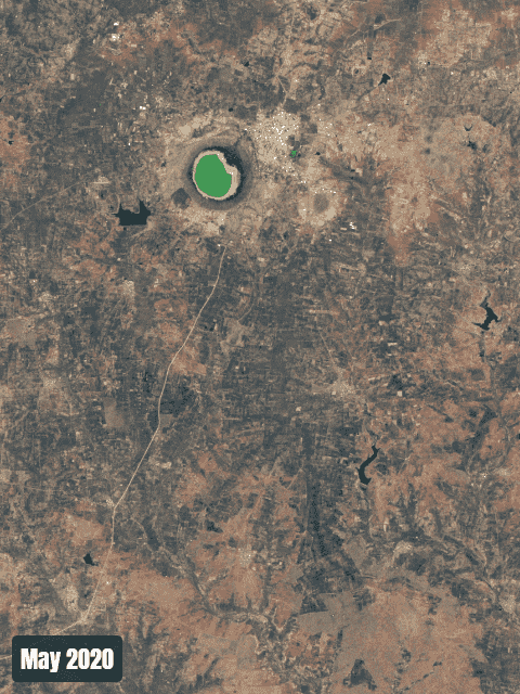 Glitch transition GIF showing Lonar Lake changing from green in May to pink in June 2020